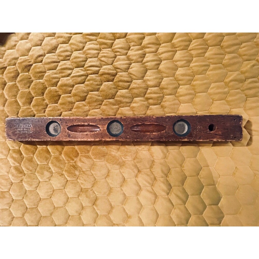 Cool 1898 Stanley Level 24”